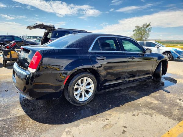 2015 CHRYSLER 300 Limited