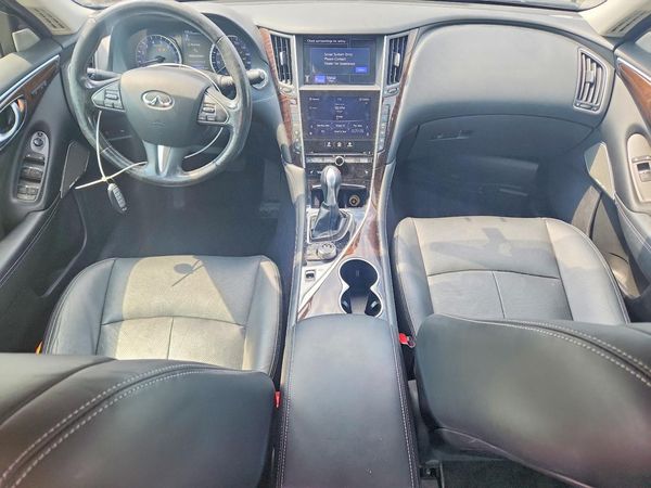 2017 INFINITI Q50