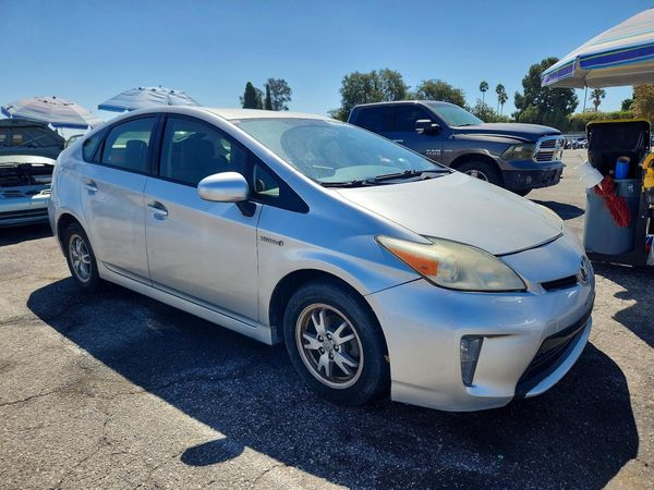 2014 TOYOTA PRIUS