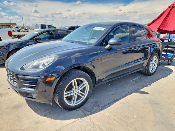 2018 PORSCHE MACAN