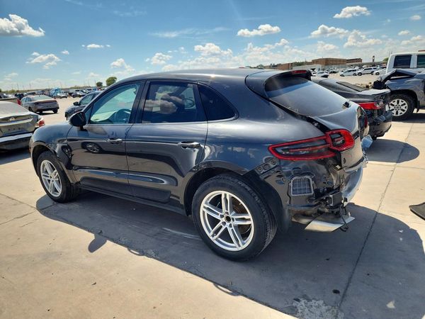 2018 PORSCHE MACAN
