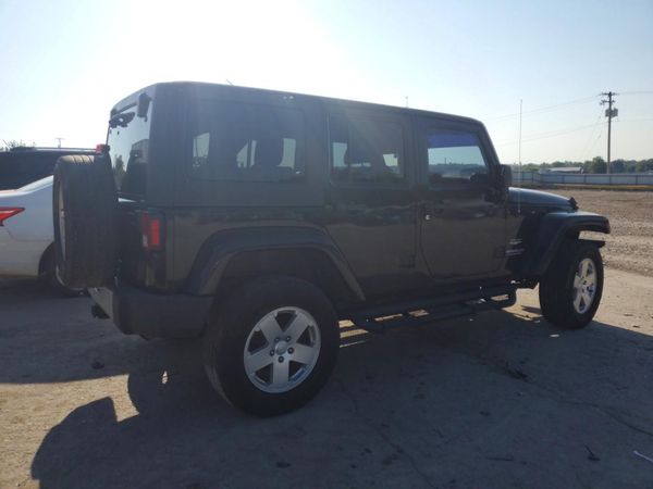 2013 JEEP WRANGLER Sahara