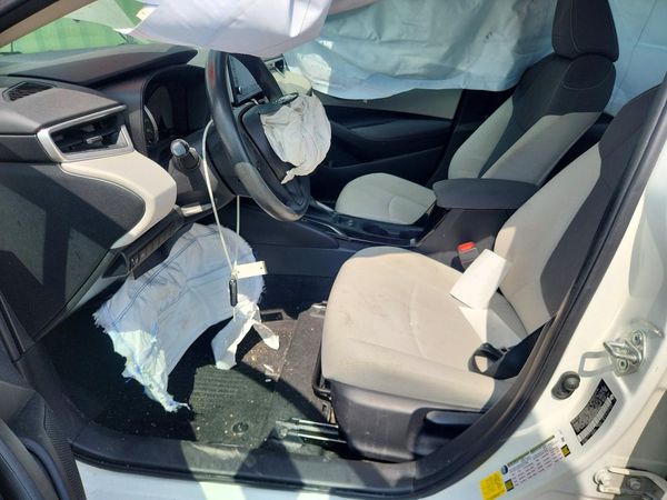 2021 TOYOTA COROLLA LE — DENT