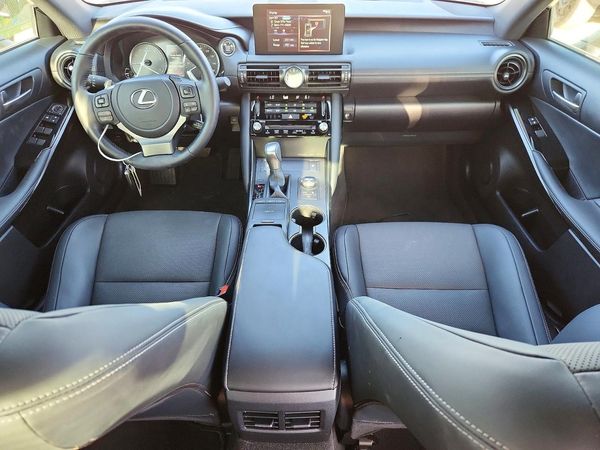 2025 LEXUS IS 350
