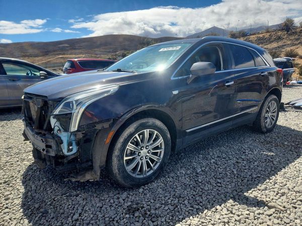 2017 CADILLAC XT5