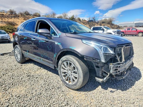 2017 CADILLAC XT5