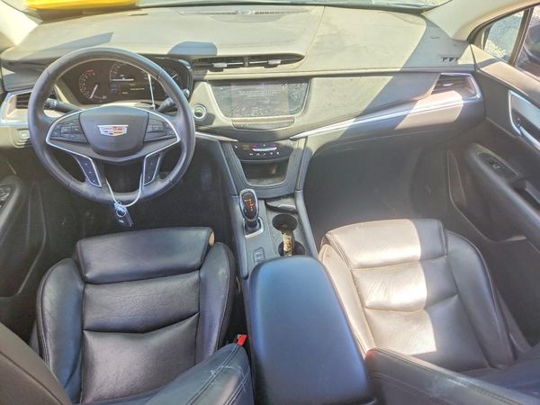 2017 CADILLAC XT5
