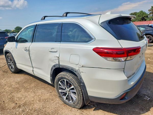 2017 TOYOTA HIGHLANDER