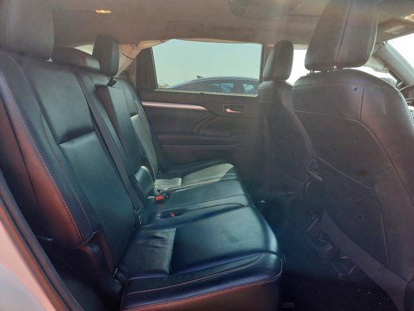 2017 TOYOTA HIGHLANDER