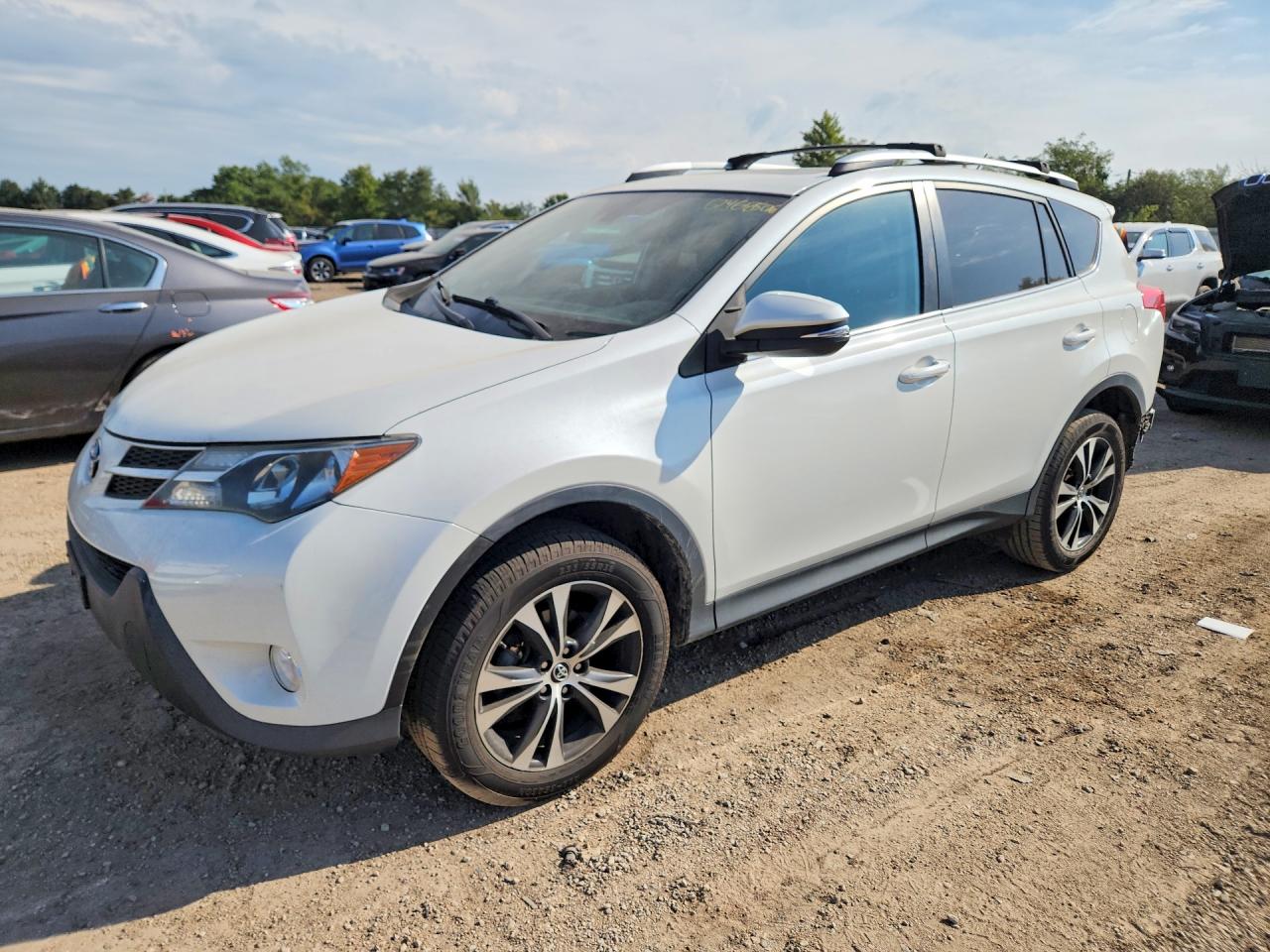 2015 TOYOTA RAV4 Limited (G Grade) — Front 3/4