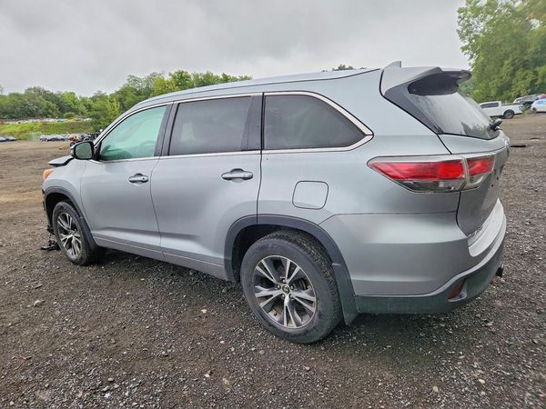 2016 TOYOTA HIGHLANDER