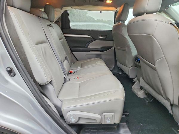 2016 TOYOTA HIGHLANDER