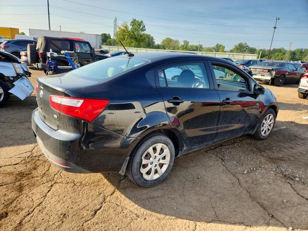 2013 KIA RIO