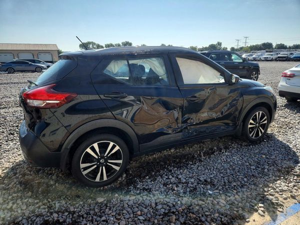 2018 NISSAN KICKS