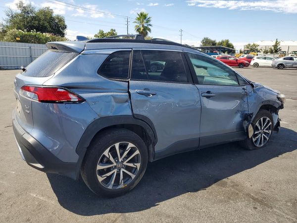 2024 TOYOTA COROLLA CROSS