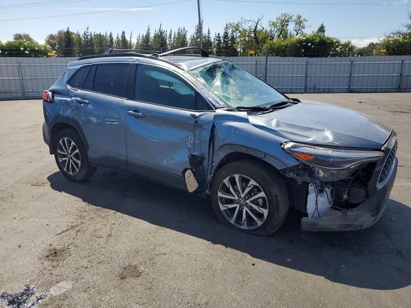 2024 TOYOTA COROLLA CROSS