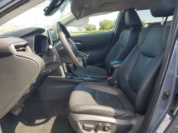 2024 TOYOTA COROLLA CROSS
