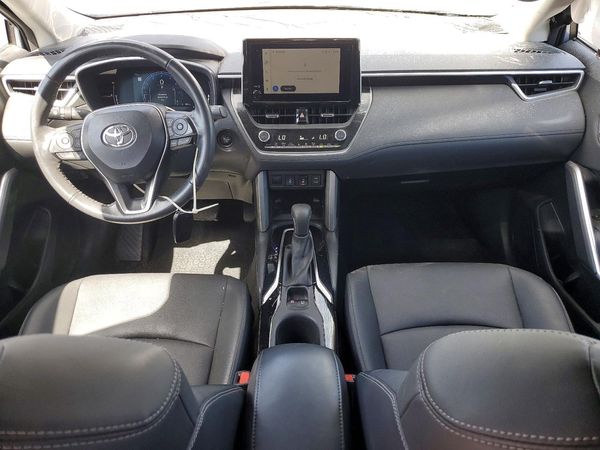 2024 TOYOTA COROLLA CROSS