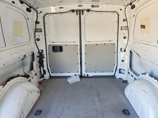 2022 MERCEDES-BENZ METRIS 447 (VS20) — Engine bay