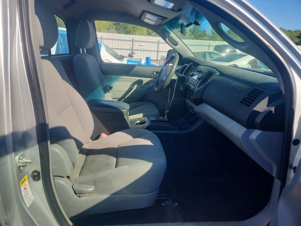2012 TOYOTA TACOMA