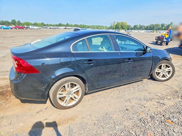 2014 VOLVO S60