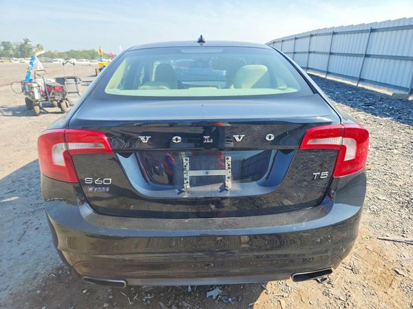 2014 VOLVO S60
