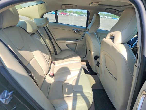 2014 VOLVO S60