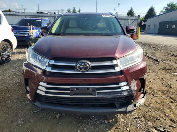 2017 TOYOTA HIGHLANDER SE/XLE