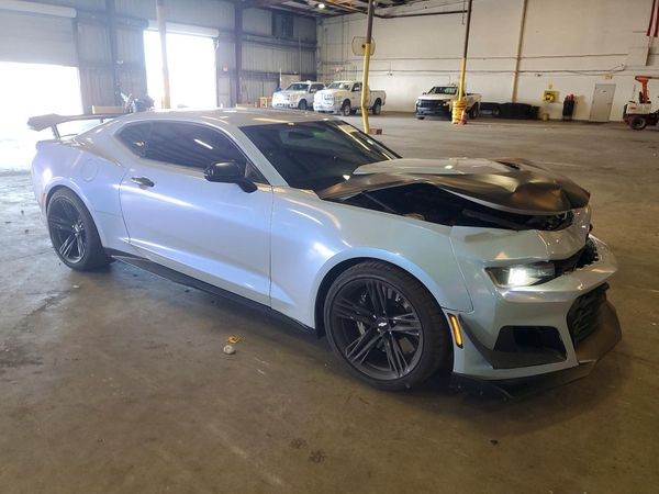 2018 CHEVROLET CAMARO ZL1 — Passenger 3/4