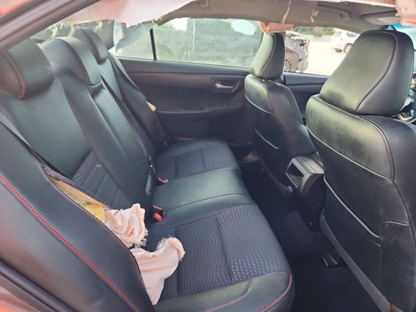 2015 TOYOTA CAMRY
