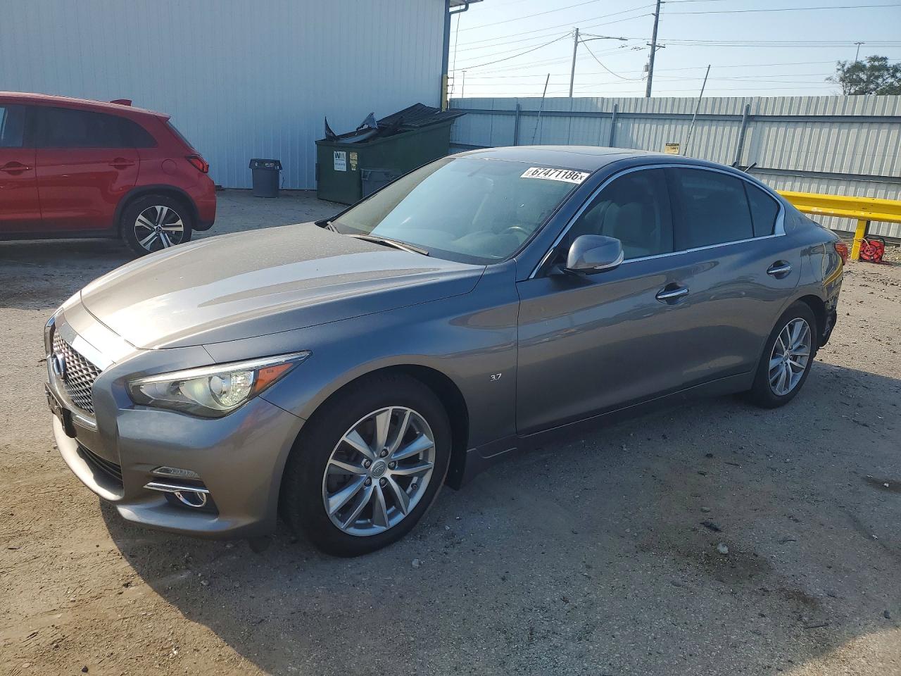 2015 INFINITI Q50