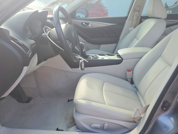 2015 INFINITI Q50