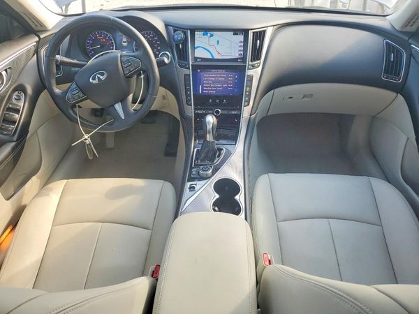 2015 INFINITI Q50