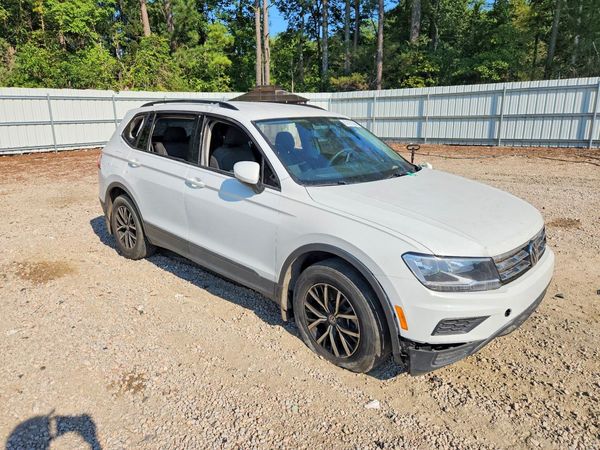 2021 VOLKSWAGEN TIGUAN S — Passenger 3/4