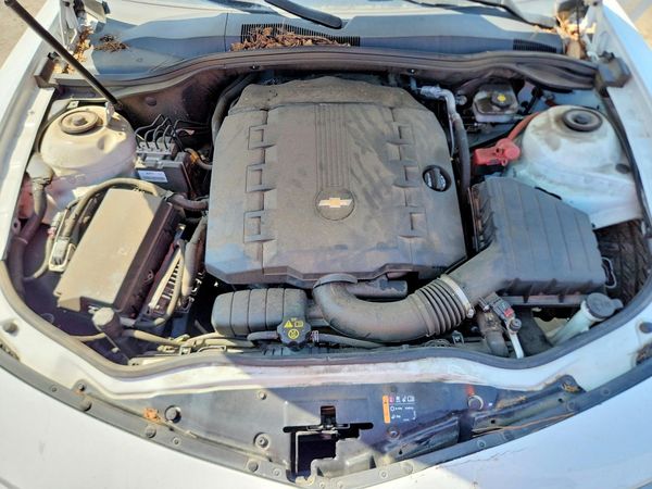 2015 CHEVROLET CAMARO 1LT — Engine bay