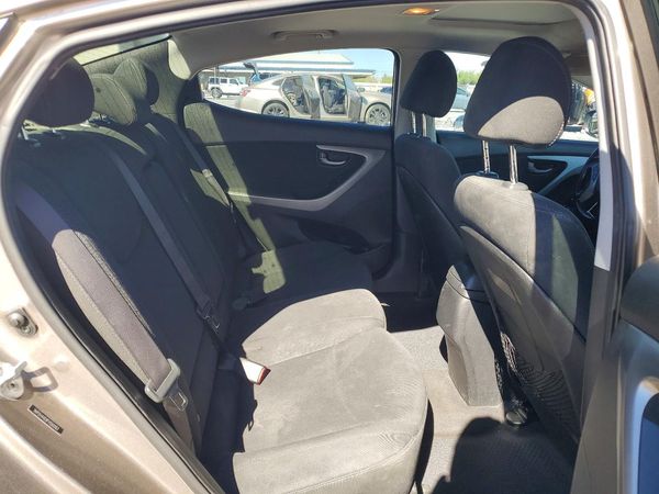 2015 HYUNDAI ELANTRA GLS(Middle)