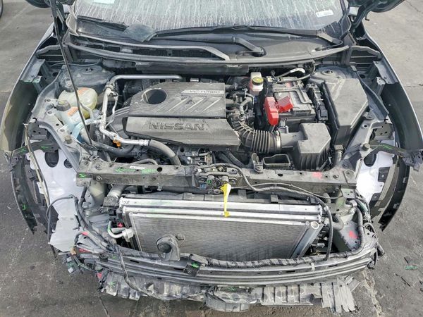 2025 NISSAN ROGUE SV — Engine bay