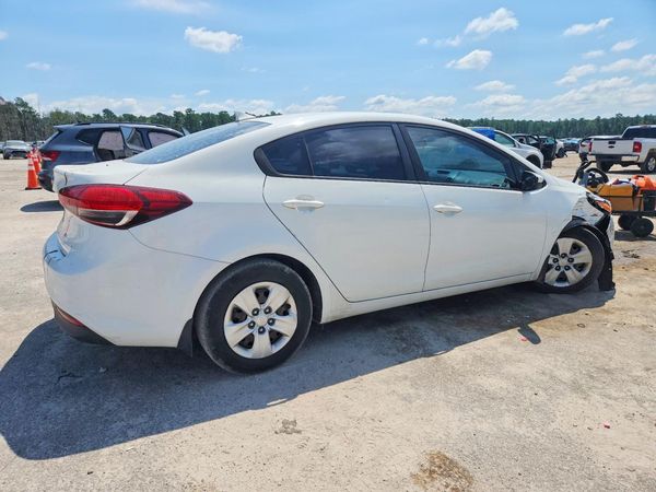 2017 KIA FORTE
