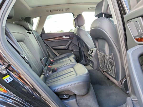 2018 AUDI Q5 quattro Premium Plus