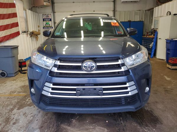 2019 TOYOTA HIGHLANDER