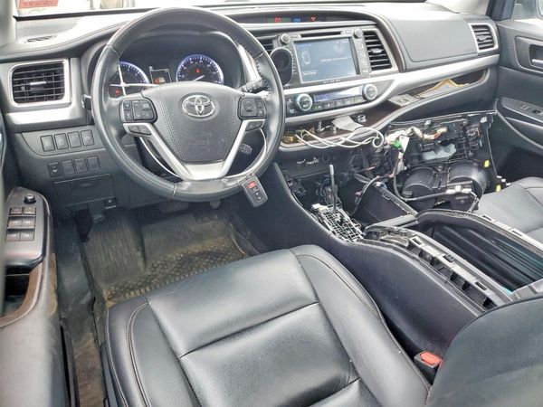 2019 TOYOTA HIGHLANDER