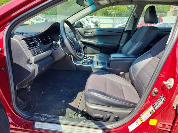 2016 TOYOTA CAMRY