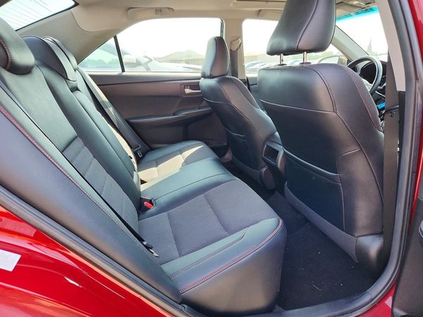 2016 TOYOTA CAMRY
