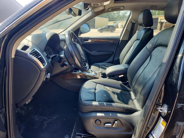 2013 AUDI Q5 Premium Plus — DENT