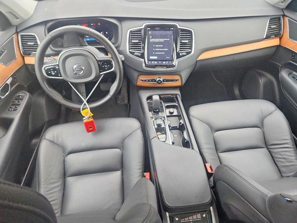 2025 VOLVO XC90 Plus Bright