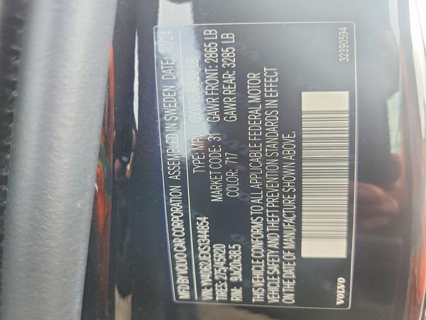 2025 VOLVO XC90 Plus Bright