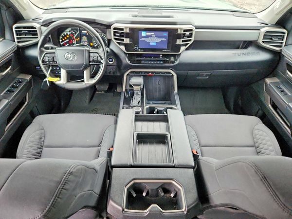2022 TOYOTA TUNDRA SR5