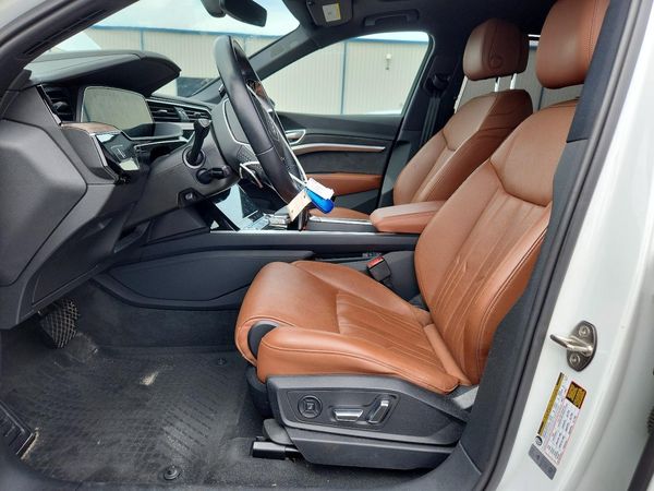 2019 AUDI E-TRON e-tron quattro Prestige