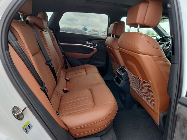 2019 AUDI E-TRON e-tron quattro Prestige