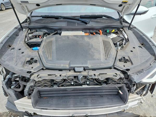 2019 AUDI E-TRON e-tron quattro Prestige